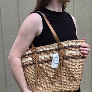 Woven StrawTote Bag with contrasting Brown 10" handles Style & Co NWT